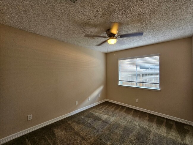 Building Photo - 8314 Streamside Dr