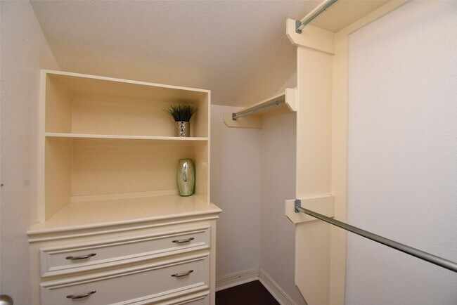 Building Photo - 7726 Miller Glen Ln