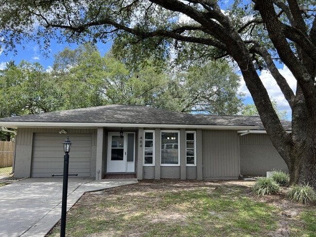 Building Photo - **Affordable Rental home in Silver Springs...