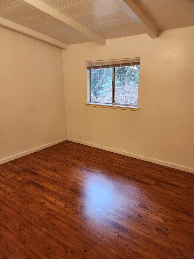 Building Photo - 11075 Dell Ave