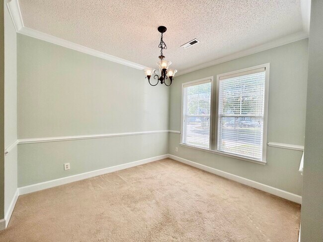 Building Photo - 200 Mossy Stone Ct