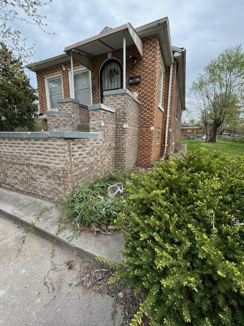 Building Photo - 2685 Adams St