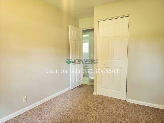 Building Photo - 8250 E Wadora Cir NW