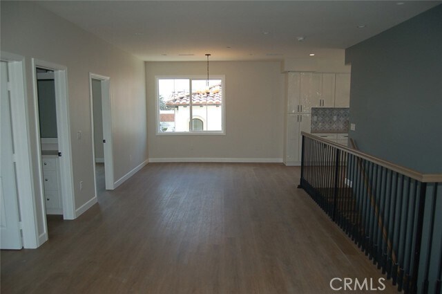 Building Photo - 425 W Duarte Rd
