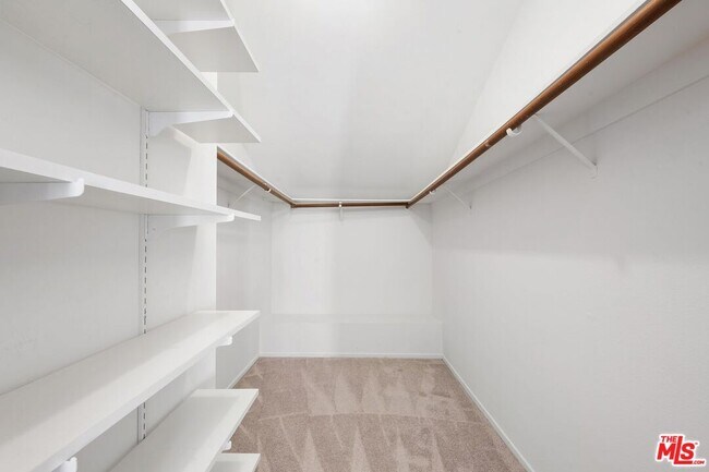 Building Photo - 1347 Avenida de Cortez