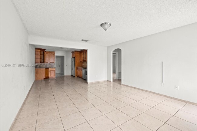 Building Photo - 1800 SW 97th Ave