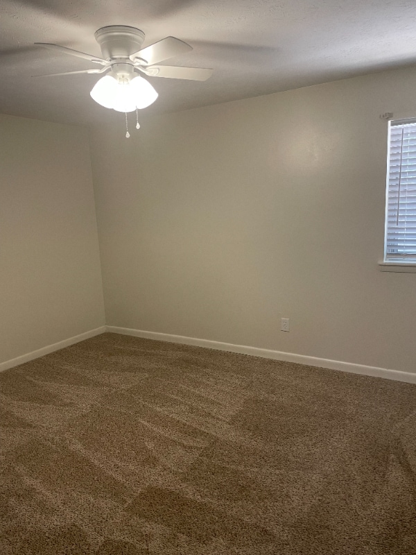 Building Photo - 263 S Villas Ct