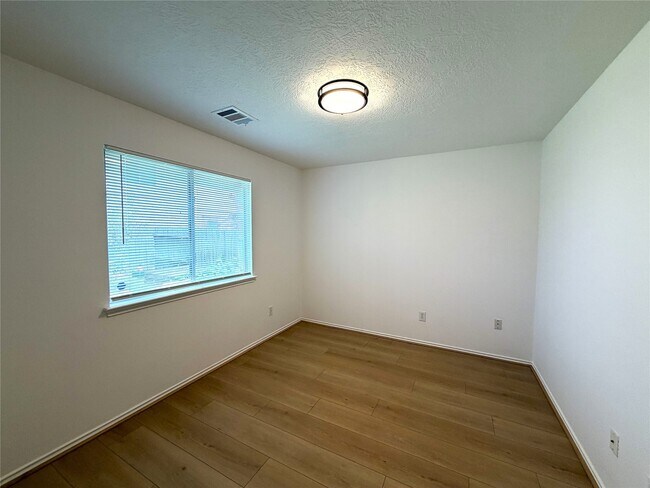 Building Photo - 4719 Cypress Dawn Ln