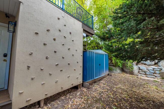 Building Photo - 10098 Wasatch Blvd