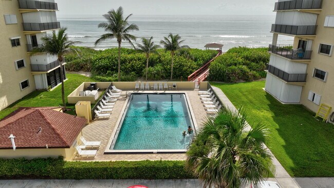 Building Photo - 7420 S Ocean Dr