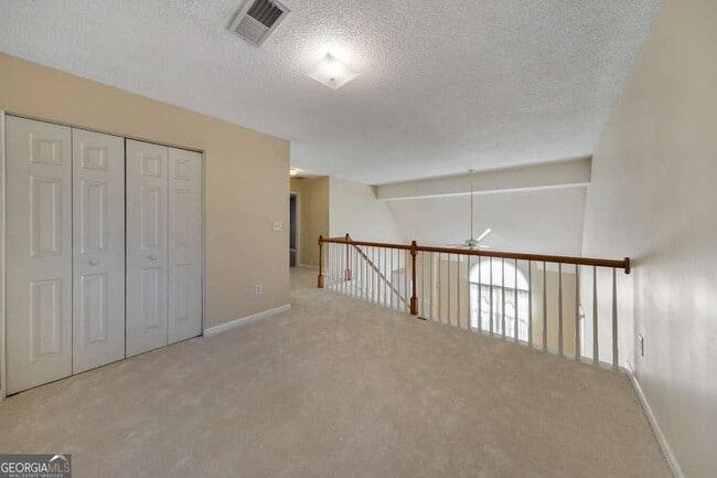 Building Photo - 2025 Baramore Oaks Dr