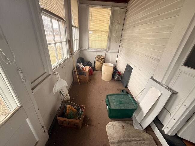 Building Photo - 1041 Lower Plain