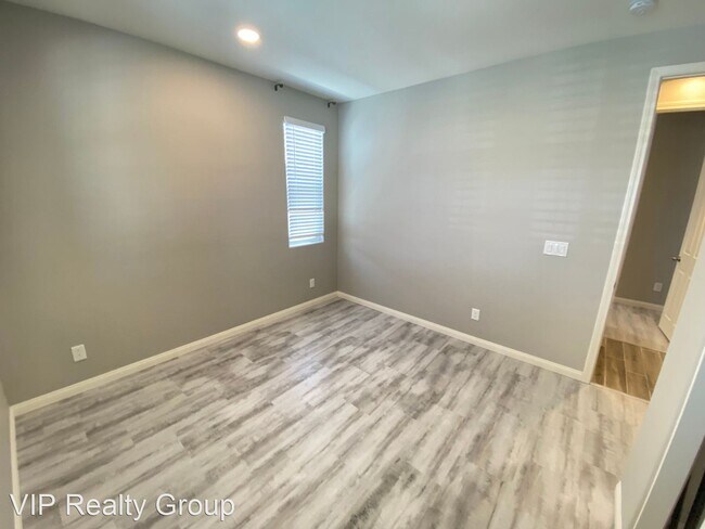 Building Photo - 3 br, 2 bath House - 10199 Knotty Skye Ave