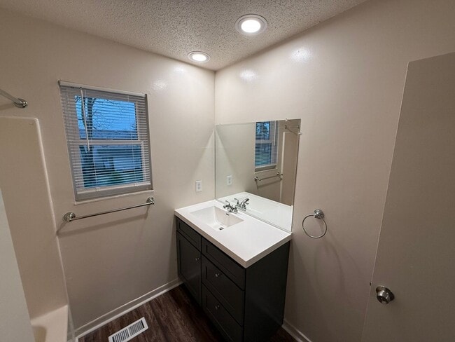 Building Photo - 2023 Belle Terra Rd