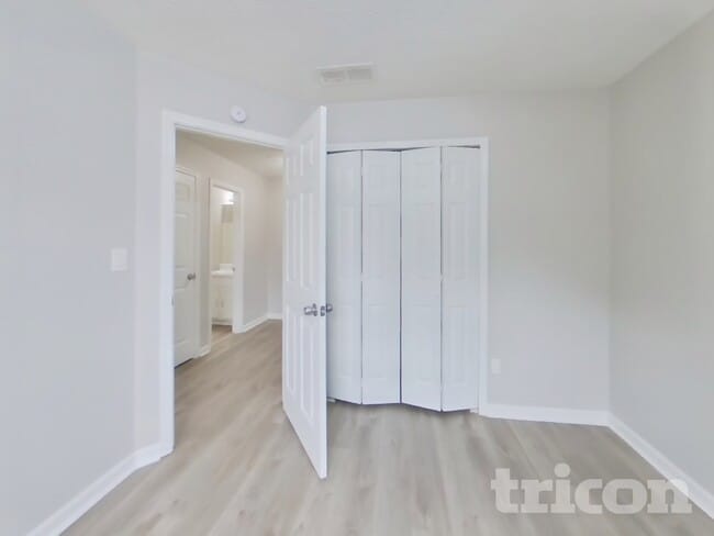 Building Photo - 10635 Pine Forest Ln