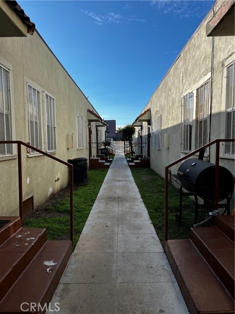 Building Photo - 4518 Normandie Ave