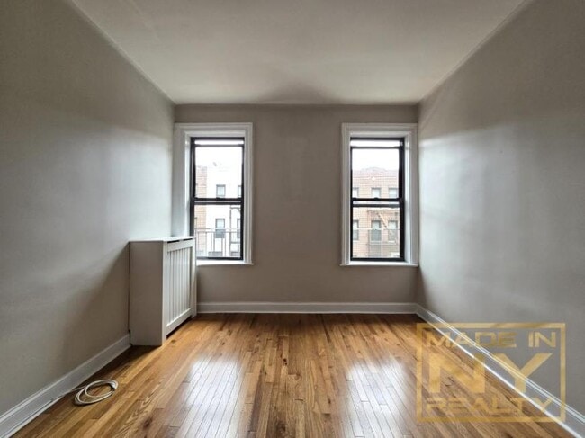 Building Photo - 1 bedroom in ASTORIA NY 11103