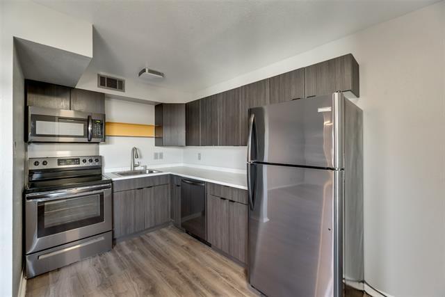 Building Photo - 4817 Reiger Ave