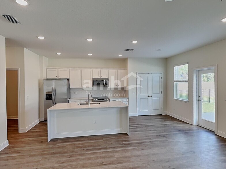 Building Photo - 2538 Feather Crst Dr