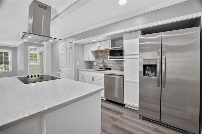 Building Photo - 2982 Northbrook Dr