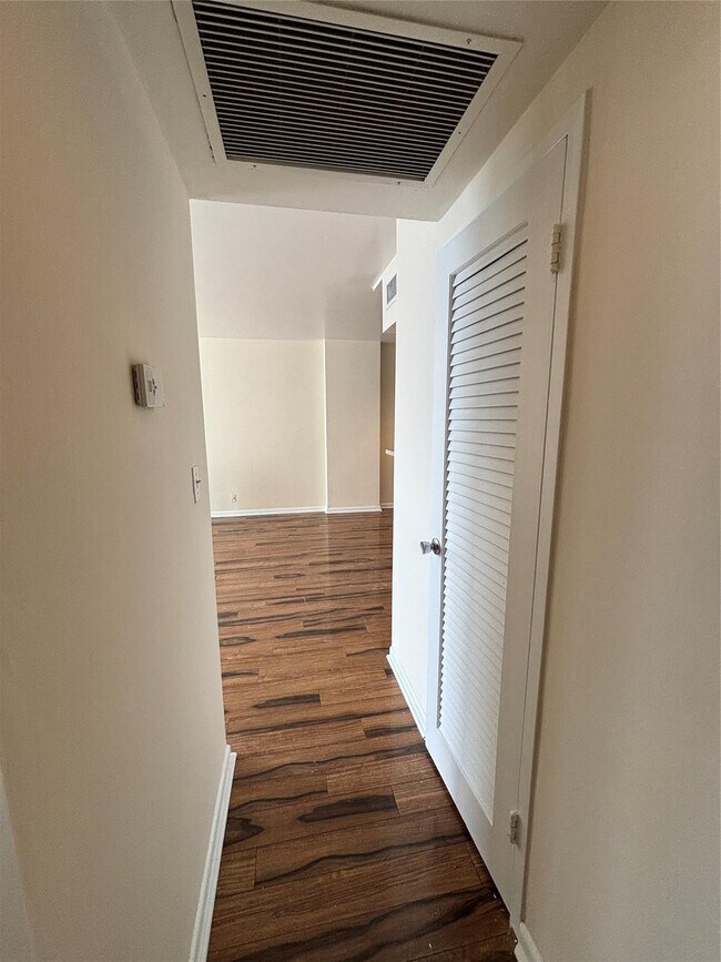 Building Photo - 1200 West Ave