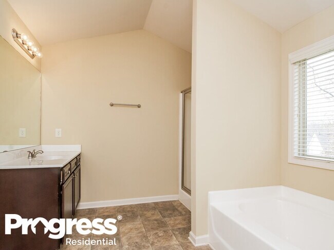 Building Photo - 314 Moorland Ct