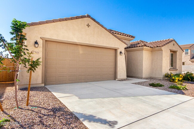 Building Photo - 17651 W Palo Verde Dr