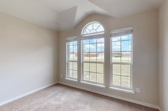 Building Photo - **Now pre-leasing, available to view early...