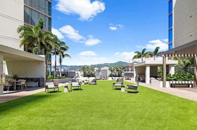 Building Photo - 1388 Kapiolani Blvd
