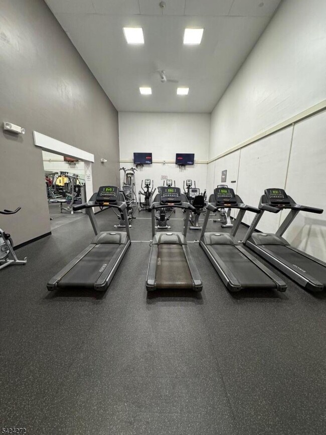 Building Photo - 97 Giordano Dr