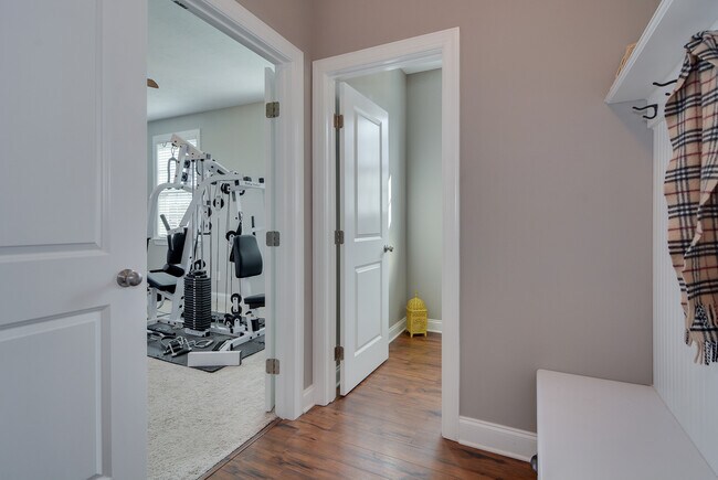 Building Photo - 1030 Ardrey Cir