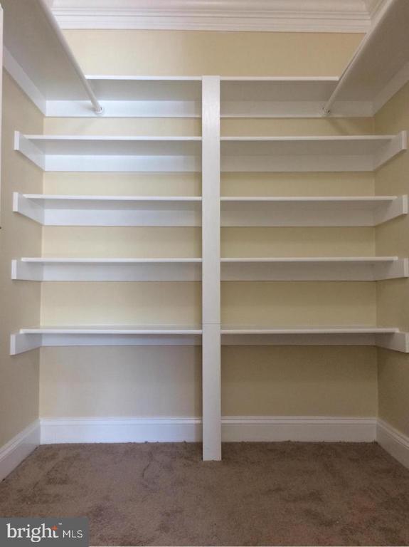 Building Photo - 430 Girard St