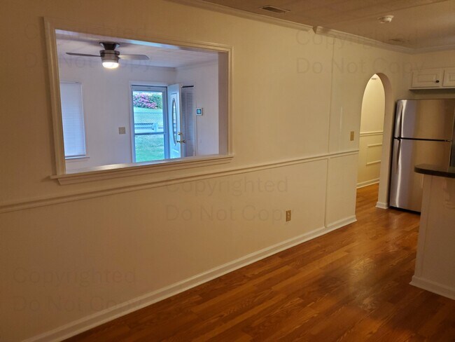 Building Photo - 2517 W Kensington Dr