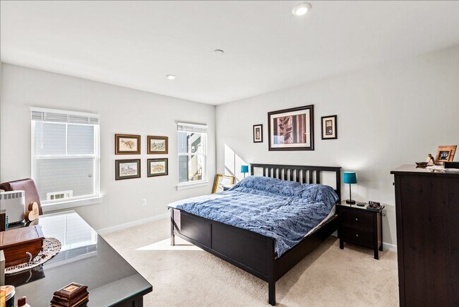 Building Photo - Like New! CLOSE TO I-95 & QUANTICO!