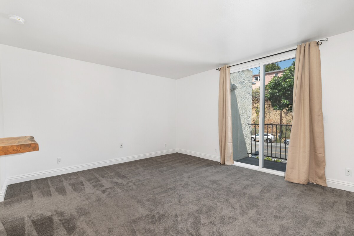 Building Photo - 2850 Reynard Way 21