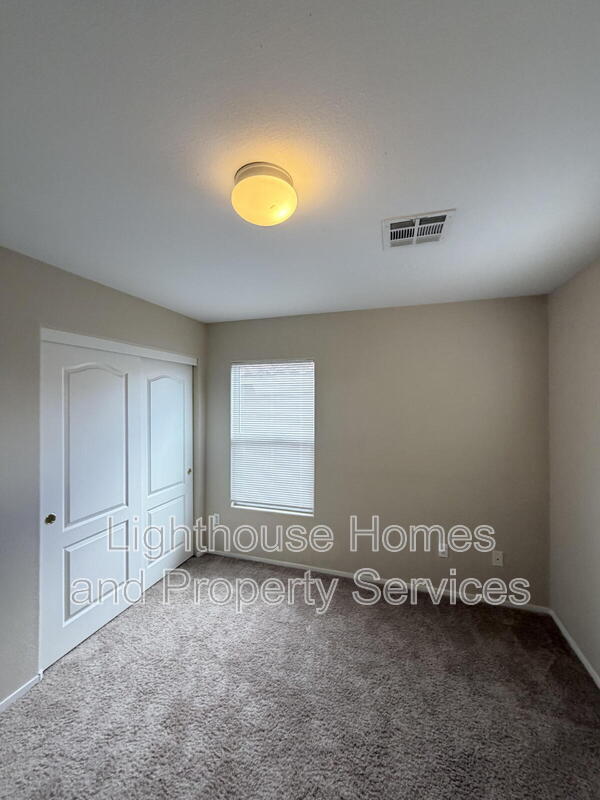 Building Photo - 9118 Wine Cellar Ave