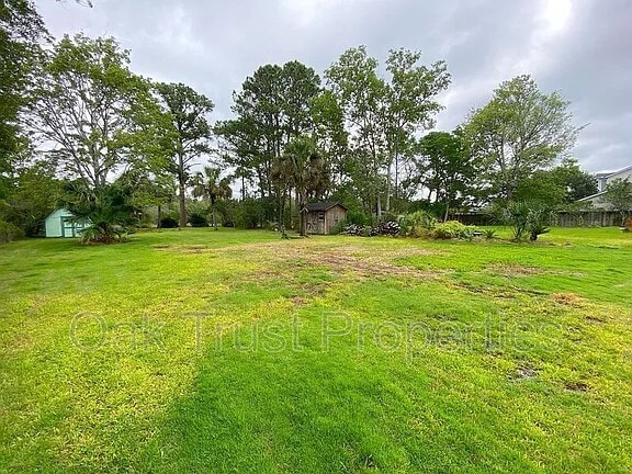 Building Photo - 1914 Capri Dr