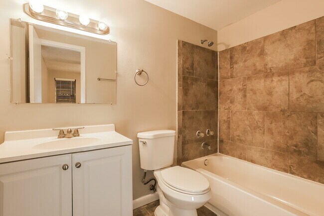 Building Photo - 3511 Breezewood Dr