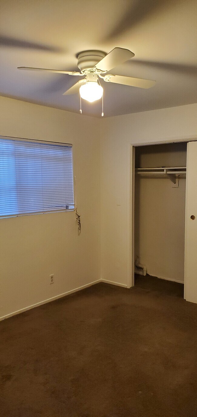 Building Photo - 1347 N Alvarado St