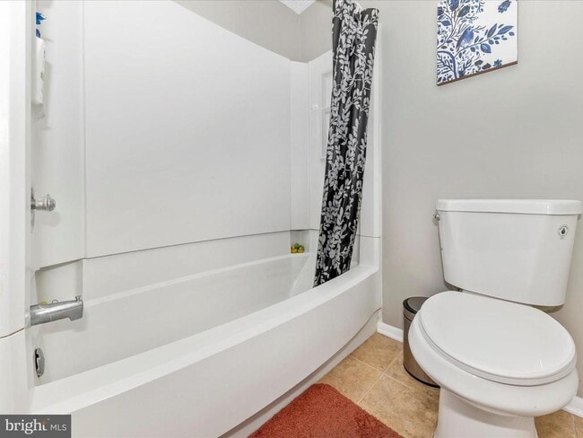 Building Photo - 12461 Quail Woods Dr