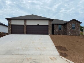 Building Photo - Comfortable four-bedroom home.