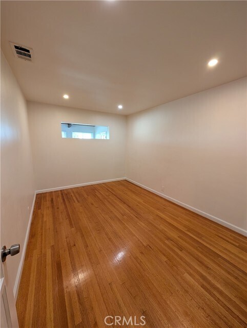 Building Photo - 1108 E Altadena Dr