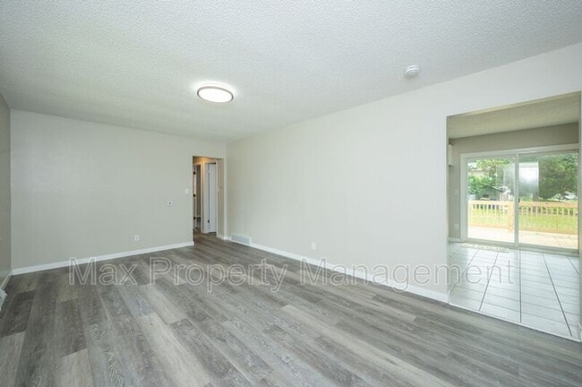 Building Photo - 4001 83rd St