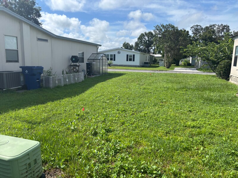 Building Photo - 5310 Ixora St