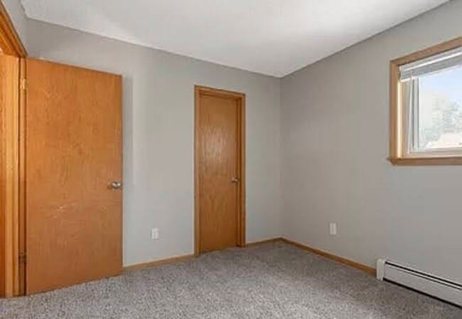 Building Photo - Charming 4-Bedroom Home in Prime Location!