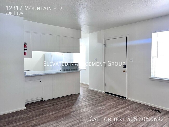 Building Photo - 12317 Mountain-D