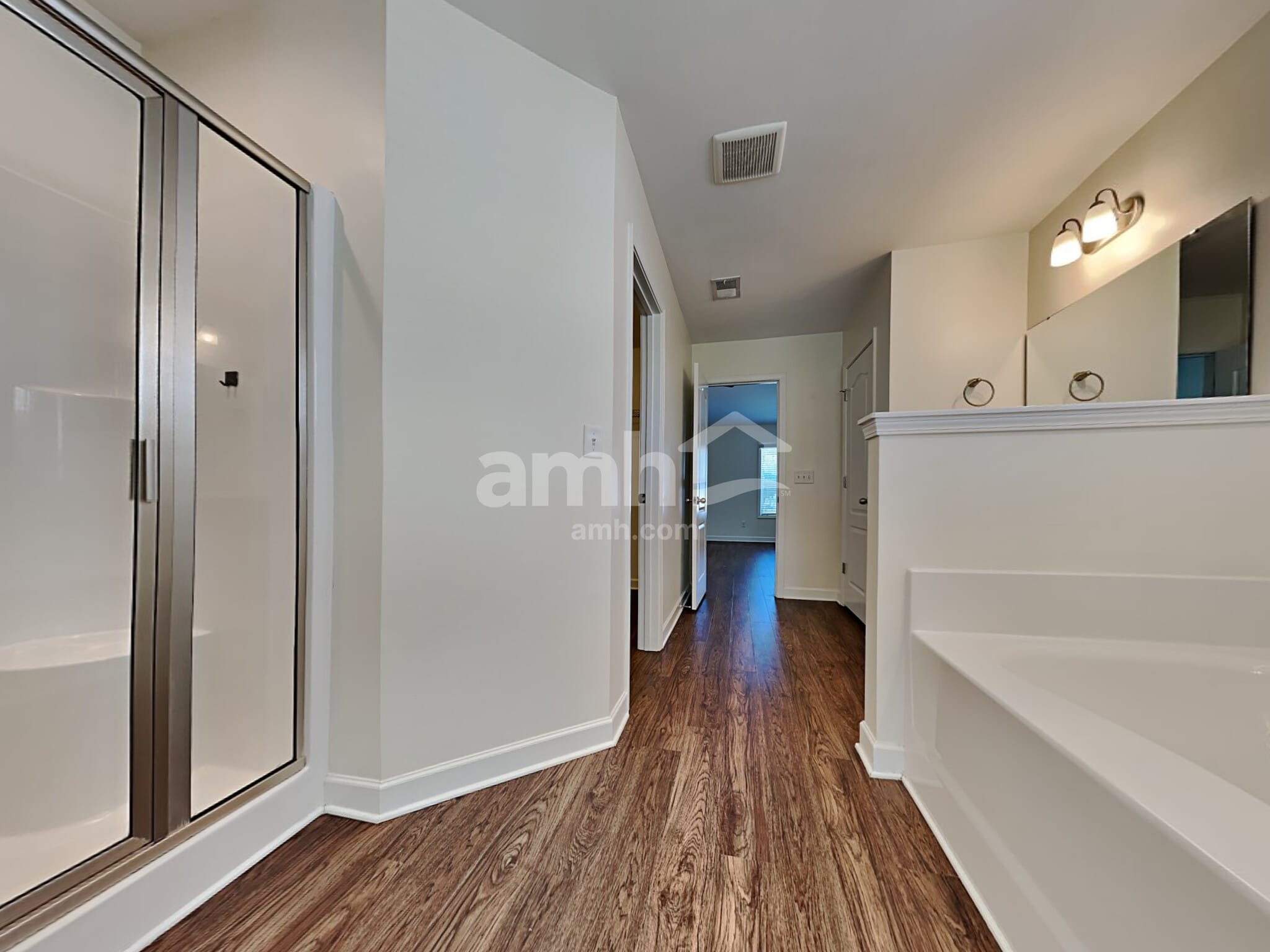 Building Photo - 532 Lateleaf Dr