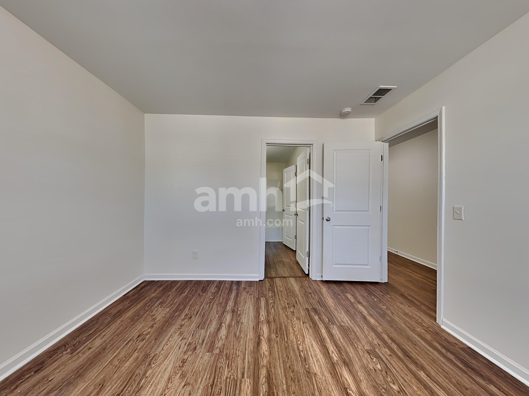 Building Photo - 220 Orion Way