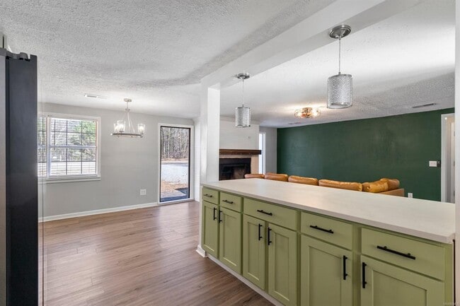 Building Photo - 1216 Old Rdg Rd E