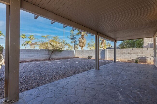 Building Photo - 5150 Pipestone Pass St